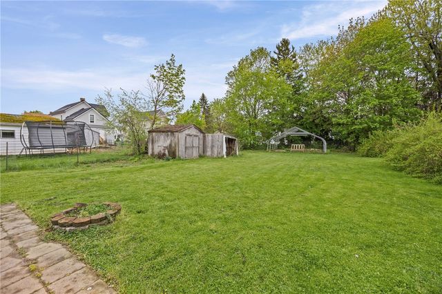 12 Mirick Pl, Lyons, NY 14489