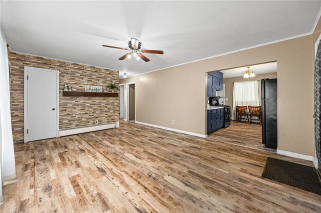 12 Mirick Pl, Lyons, NY 14489