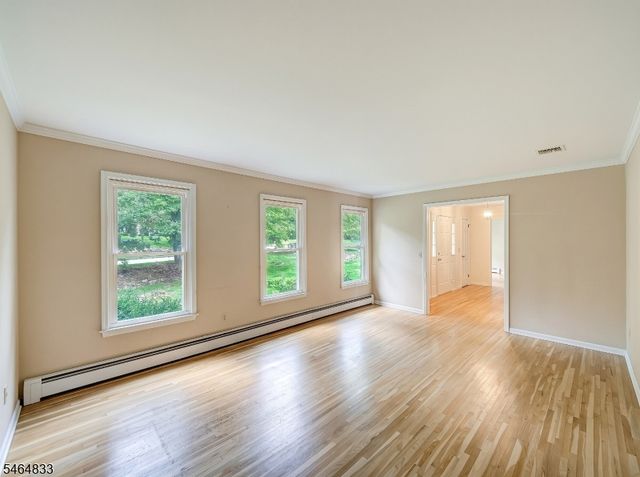 8 Kerry Pl, Mount Olive Twp., NJ 07836