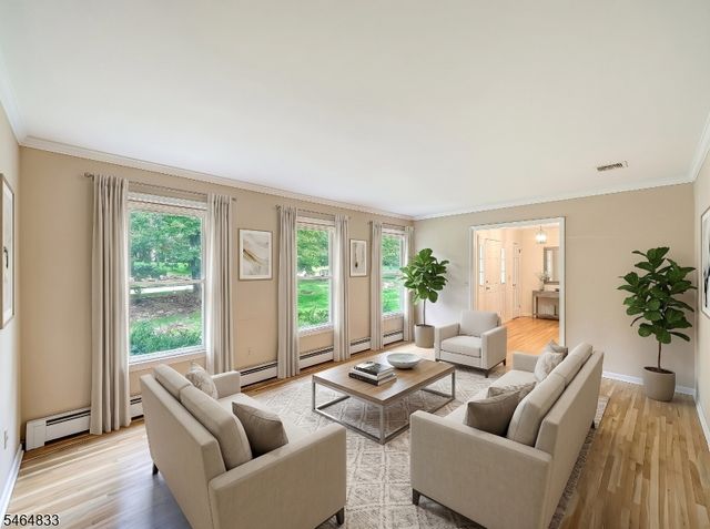 8 Kerry Pl, Mount Olive Twp., NJ 07836