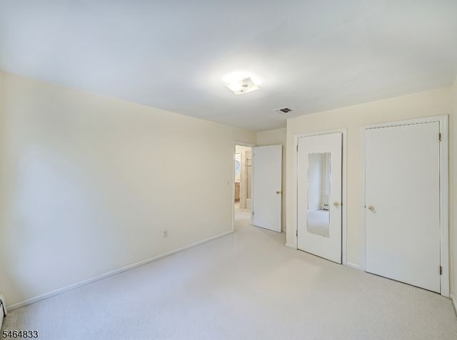 8 Kerry Pl, Mount Olive Twp., NJ 07836