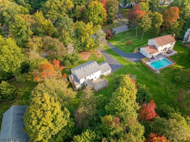8 Kerry Pl, Mount Olive Twp., NJ 07836