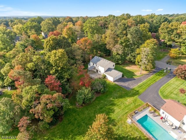 8 Kerry Pl, Mount Olive Twp., NJ 07836