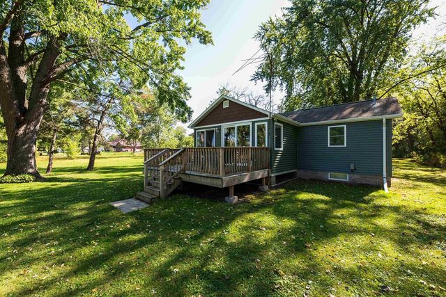 8096 CHANNEL LANE, Omro, WI 54963