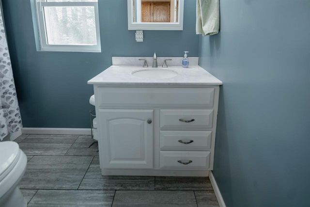 8096 CHANNEL LANE, Omro, WI 54963