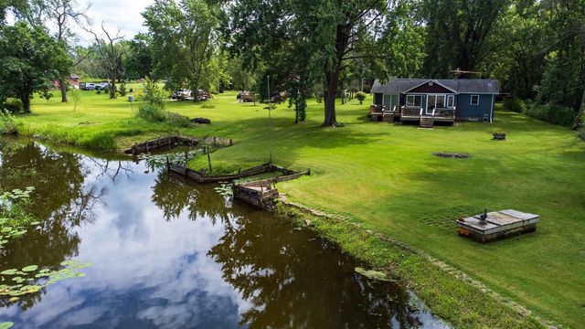 8096 CHANNEL LANE, Omro, WI 54963
