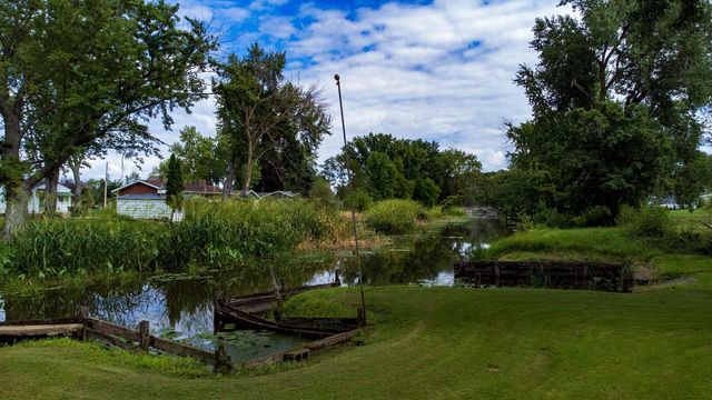 8096 CHANNEL LANE, Omro, WI 54963