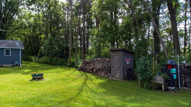 8096 CHANNEL LANE, Omro, WI 54963