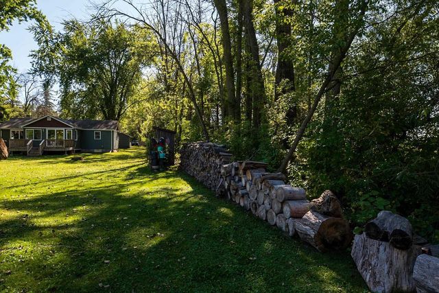 8096 CHANNEL LANE, Omro, WI 54963