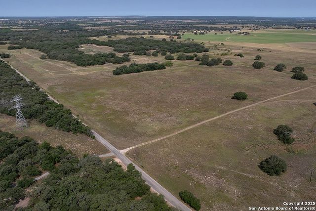 1003 County Road 334, Stockdale, TX 78160