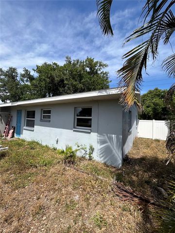 6126 58TH STREET N, Kenneth City, FL 33709