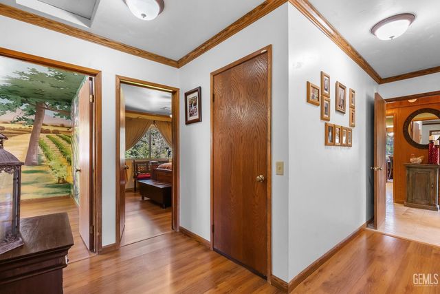 24301 Silver Creek Way, Tehachapi, CA 93561