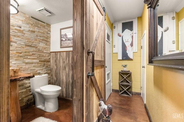 24301 Silver Creek Way, Tehachapi, CA 93561