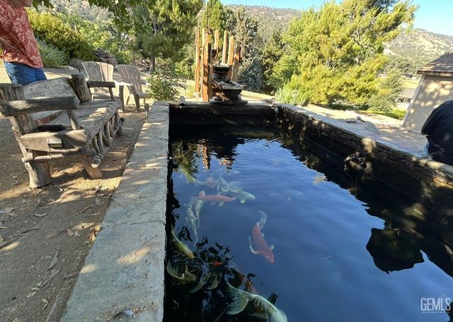 24301 Silver Creek Way, Tehachapi, CA 93561