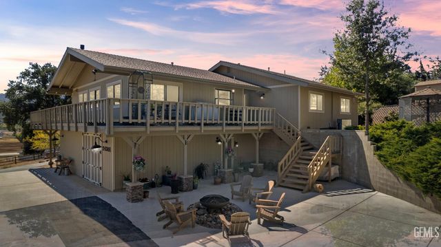 24301 Silver Creek Way, Tehachapi, CA 93561