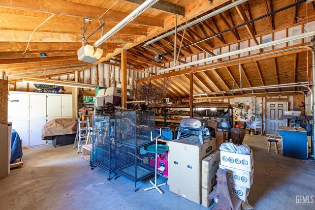 24301 Silver Creek Way, Tehachapi, CA 93561