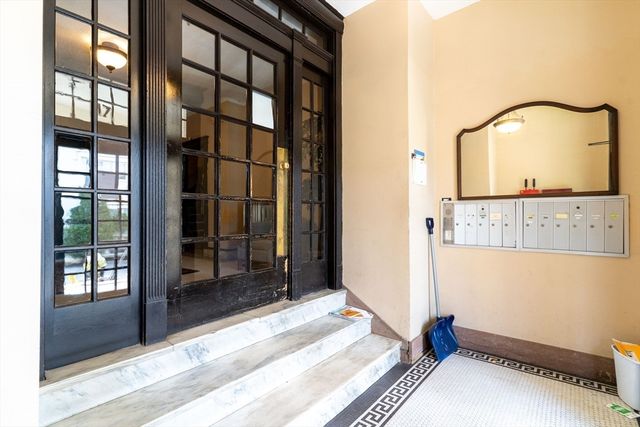 17 Radcliffe Rd 10, Boston, MA 02134