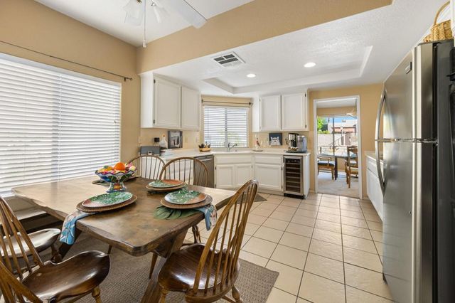 48110 Via Hermosa, La Quinta, CA 92253