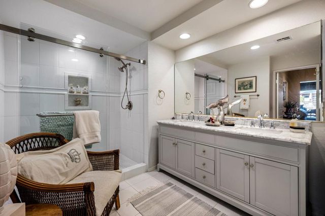 48110 Via Hermosa, La Quinta, CA 92253