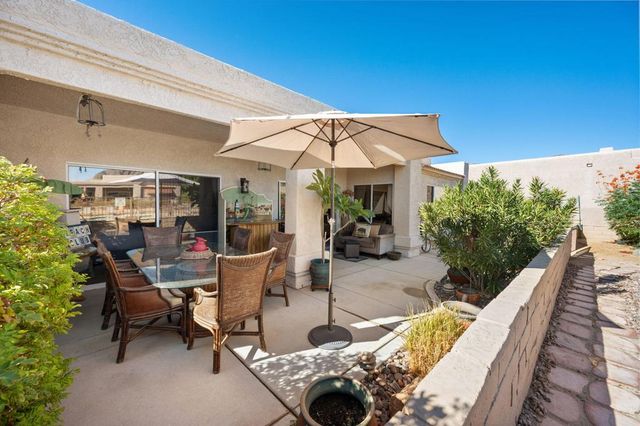 48110 Via Hermosa, La Quinta, CA 92253