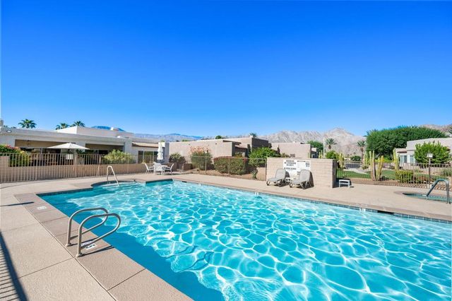48110 Via Hermosa, La Quinta, CA 92253