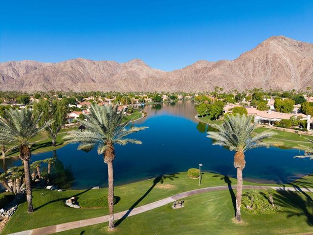 48110 Via Hermosa, La Quinta, CA 92253