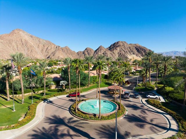 48110 Via Hermosa, La Quinta, CA 92253