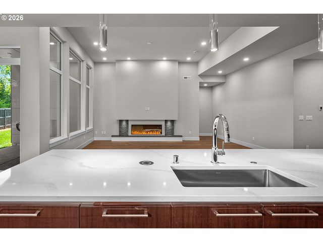 15011 Nw 11TH Pl, Vancouver, WA 98685