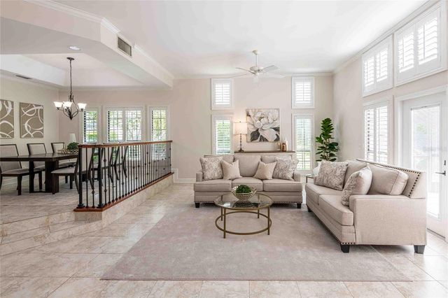 18724 WIMBLEDON CIRCLE, Lutz, FL 33558