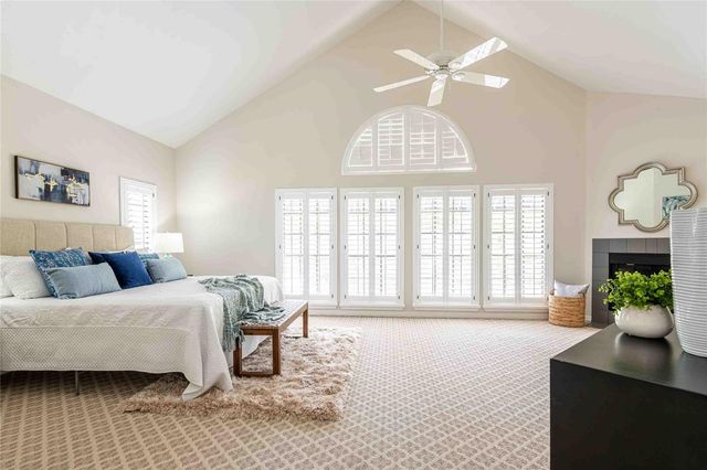 18724 WIMBLEDON CIRCLE, Lutz, FL 33558