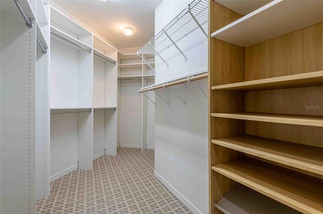 18724 WIMBLEDON CIRCLE, Lutz, FL 33558