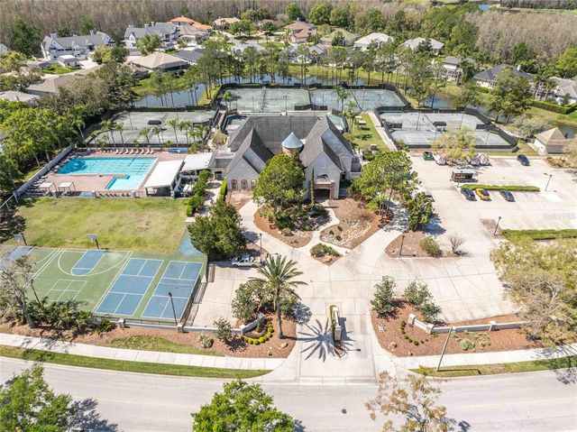 18724 WIMBLEDON CIRCLE, Lutz, FL 33558