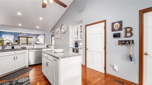 5465 Airwood Drive, Zanesville, OH 43701