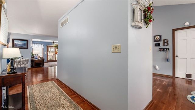 5465 Airwood Drive, Zanesville, OH 43701