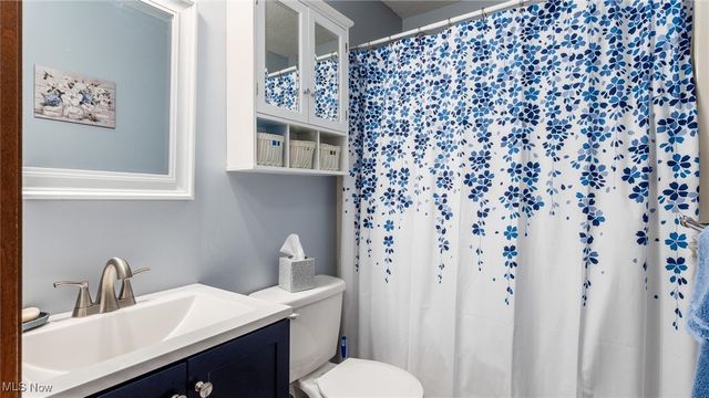 5465 Airwood Drive, Zanesville, OH 43701