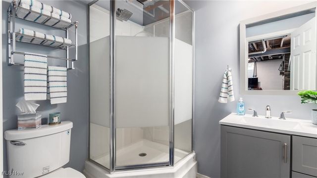 5465 Airwood Drive, Zanesville, OH 43701