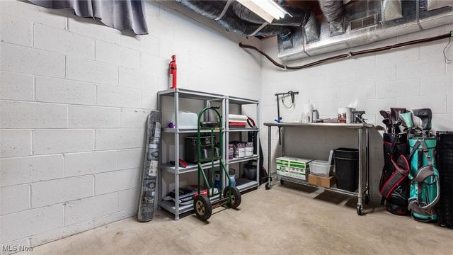 5465 Airwood Drive, Zanesville, OH 43701