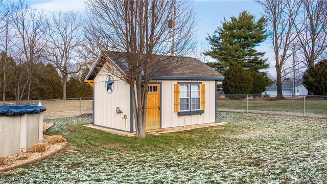 5465 Airwood Drive, Zanesville, OH 43701