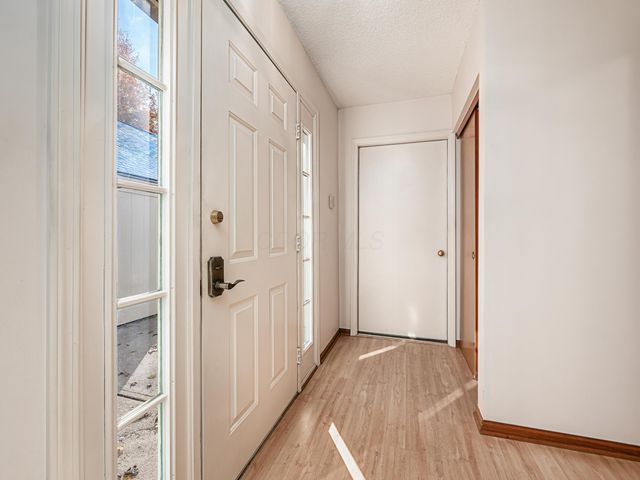 488 Three Oaks Court, Columbus, OH 43230