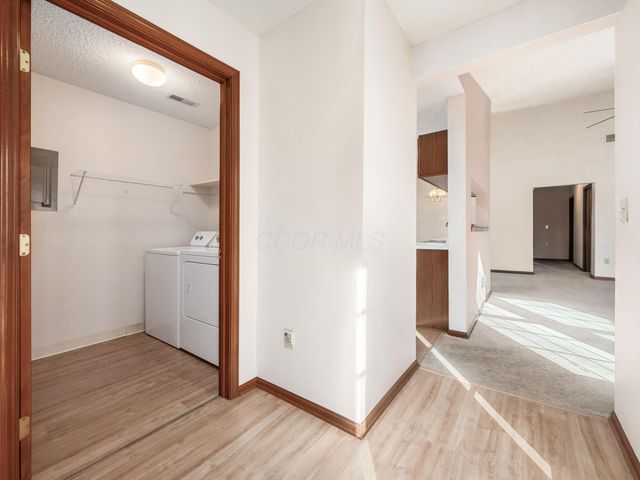 488 Three Oaks Court, Columbus, OH 43230