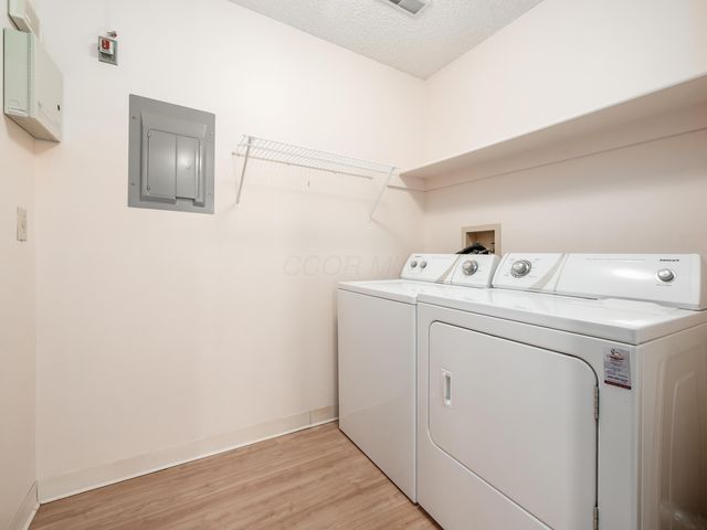 488 Three Oaks Court, Columbus, OH 43230