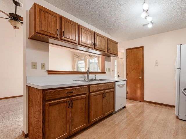 488 Three Oaks Court, Columbus, OH 43230