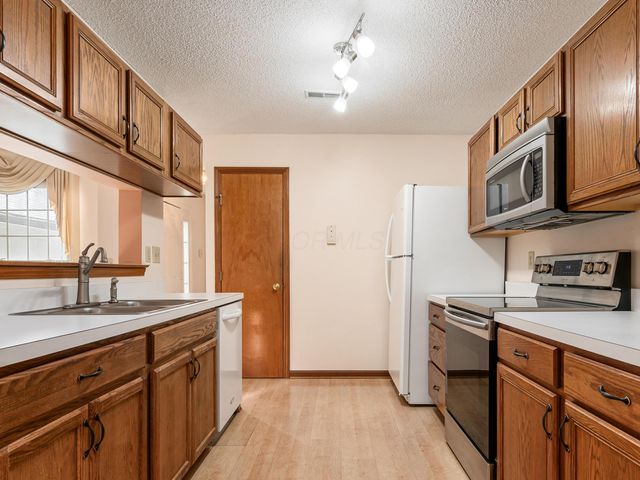 488 Three Oaks Court, Columbus, OH 43230