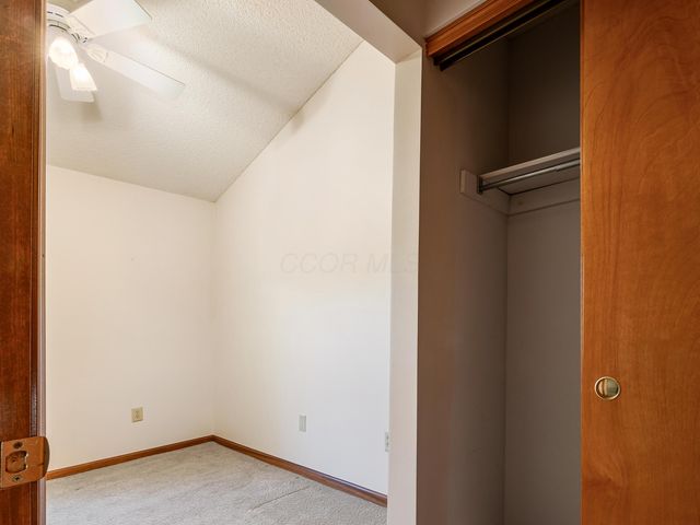 488 Three Oaks Court, Columbus, OH 43230