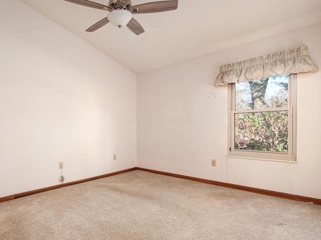 488 Three Oaks Court, Columbus, OH 43230