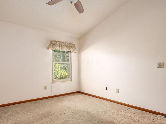 488 Three Oaks Court, Columbus, OH 43230