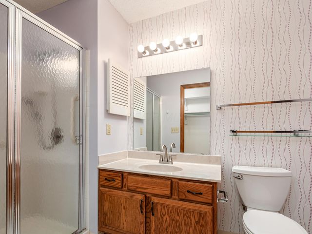 488 Three Oaks Court, Columbus, OH 43230