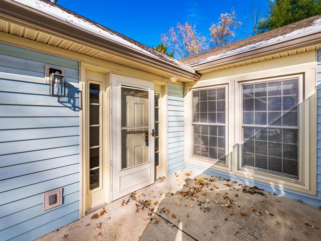 488 Three Oaks Court, Columbus, OH 43230