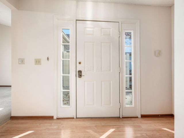 488 Three Oaks Court, Columbus, OH 43230