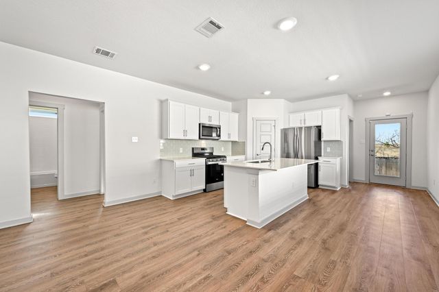 407 Wilshire RD, San Marcos, TX 78666